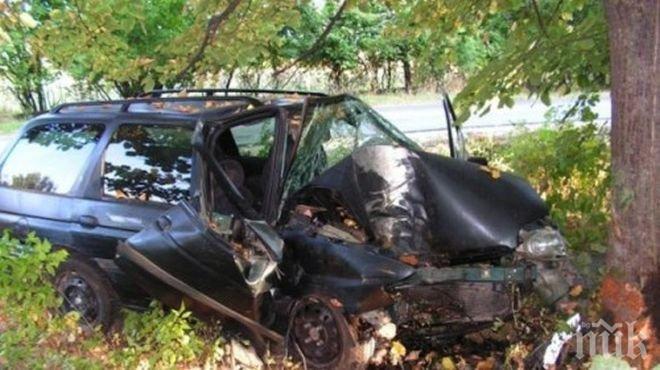 Автомобил се преобърна край Варна