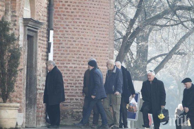 ПЪРВО в ПИК! Позор за Плевнелиев! Президентът не почете паметта на д-р Желю Желев (снимки)