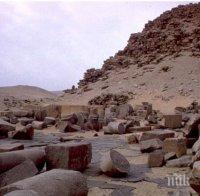 Откриха кораб на 4500 години край пирамидите Абусир