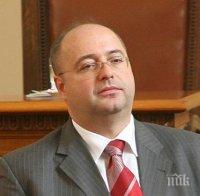 Четин Казак: Основният субект в управляващото мнозинство не спря да извива ръце