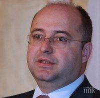 Четин Казак:  Кунева трябва ясно да разясни какви са намеренията в средното и висшето образование