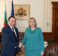 Цачева разговаря с министъра на външните работи на Босна и Херцеговина