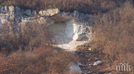 правят оглед къщите около свлачището провадия