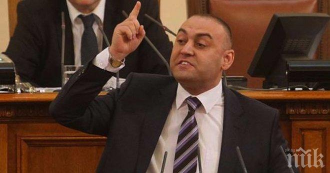 СКАНДАЛ в ПИК! Хюсеин Хафъзов се гаври с българския парламент! Лакеят на Местан говори на турски език в кулоарите!