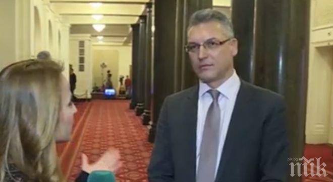 БСП: Не може да има партийни битки на гръба на образованието