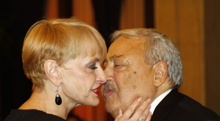 целувка гарелов снимки