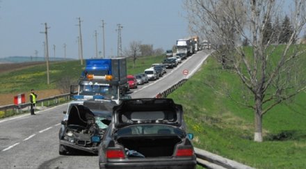 двама загинали катастрофи денонощието