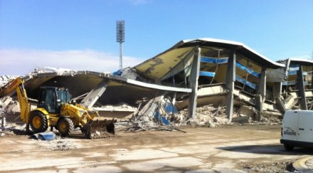 роми разораха останките герена