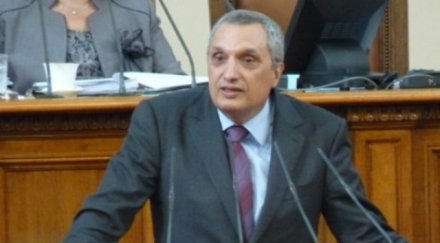 костов иска задължи бойко присъства заседания