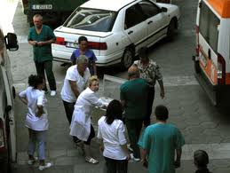 гневна ученичка потроши учителката