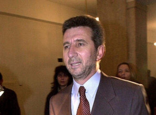 Със закрилата на Борисов, Кирил Радев се откупи за провала с Октай