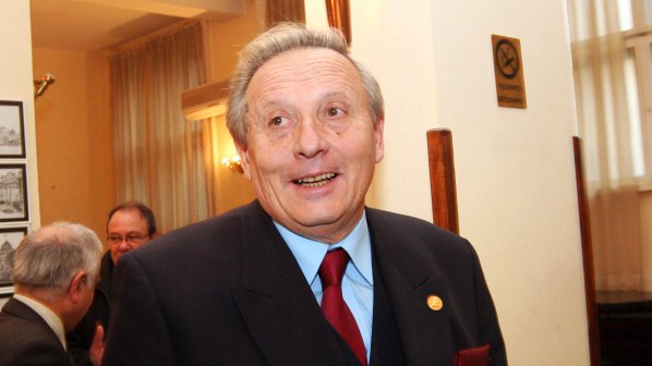 ГЕРБ избра напук Воденичаров за просветен министър