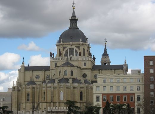 Свещеник предотврати бомбен атентат в Мадрид