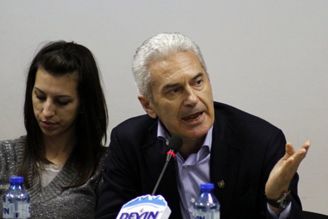 Сидеров нахлу на пресконференция на Бинев, поиска да изгони от България английски политик