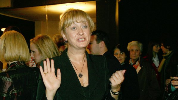 Гочева върти интриги в услуга на Бойко