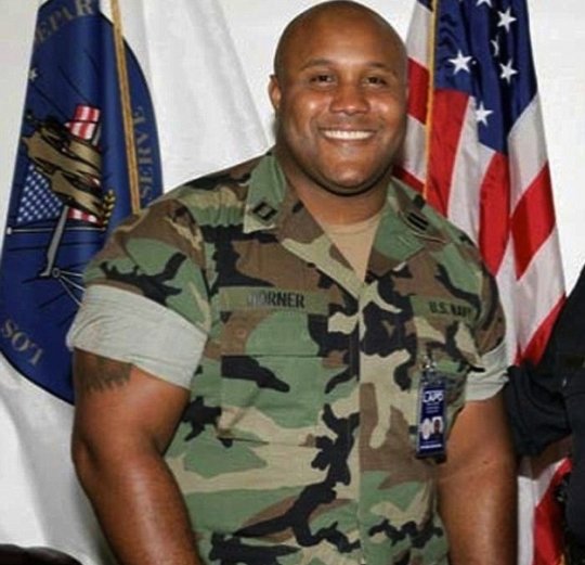 Щатската полиция в операция по залавянето на полицай-убиец