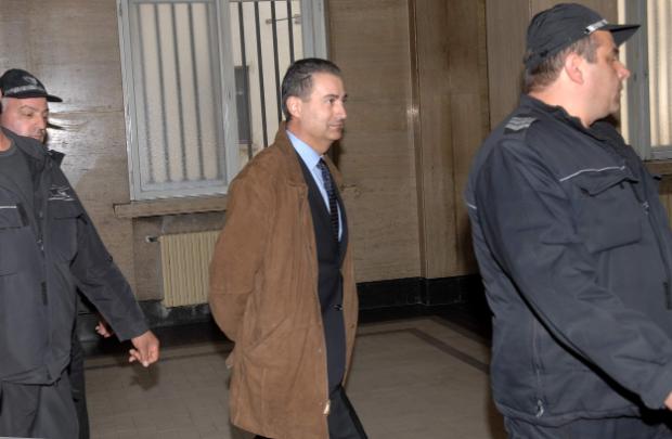 Младо гадже на съдия разкри далаверите му 