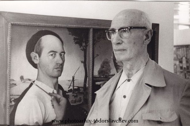 Роднини на Златю продават платната му