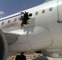 Експлозията, която проби обшивката на сомалийски самолет, причинена от атентатор-самоубиец в инвалидна количка?
