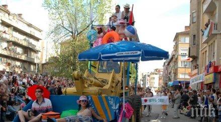 започва карнавалът рио жанейро