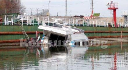 луксозна яхта име надежда потъва дунав