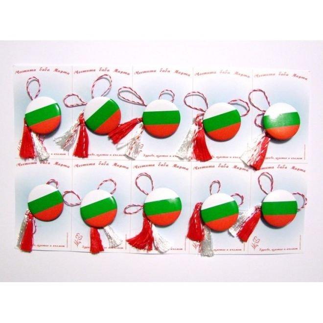 Мартеници с трикольора са хит в Кюстендил