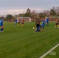 Неделев пак бележи, а 