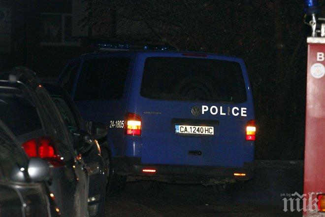 Арестуваха зрелищно четирима гранични полицаи в Свиленград