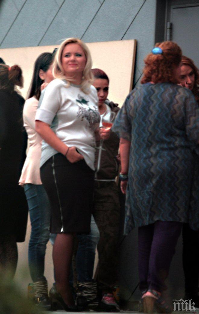 ШОК! Лора Крумова пак стана 100 кила! Водещата на Комбина не спира да се тъпче с баници и кифли! 