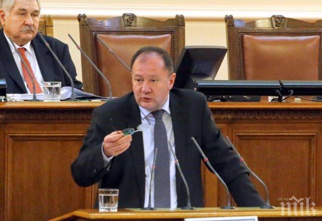 Михаил Миков внася вотът на недоверие следващата седмица