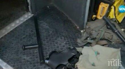 вижте представлява един инкасо автомобил видео снимки