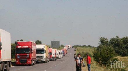 границата литва беларус образували километрични опашки руски камиони