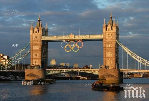 Таксиметровите шофьори в Лондон излязоха на протест срещу Юбер