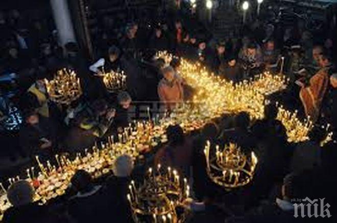 Осветяват буркани с мед за св. Харалампий