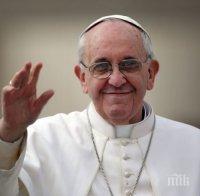 Хиляди поклонници посрещнаха папа Франциск в Мексико