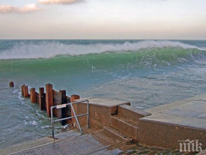 Няма опасност от цунами след мощния трус в Индонезия