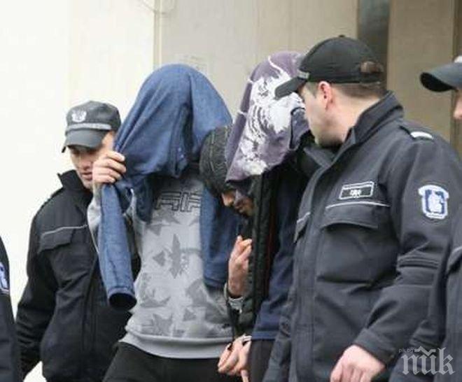 Известният бургаски наркодилър Гаргата ухапа полицай по време на обиск в дома му 