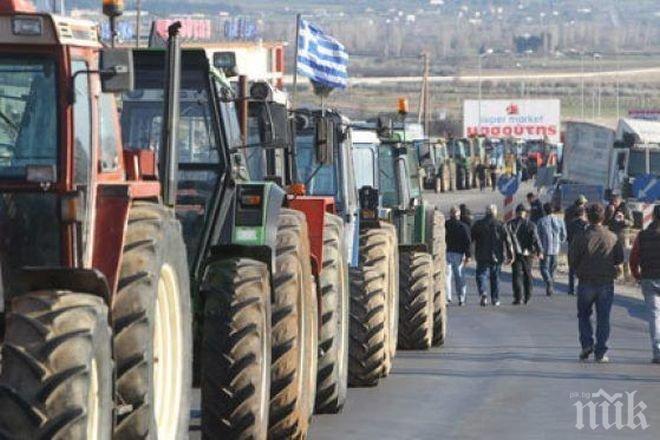 Гръцки фермери ще лагеруват пред парламента до неделя, блокират пристанища и летища
