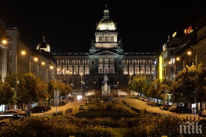 Горя покривът на Чешкия национален музей