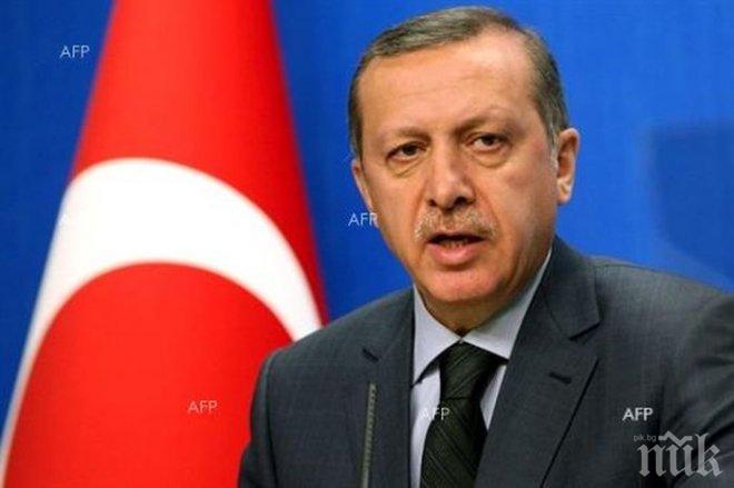 Руснаци скроиха номер на Ердоган! Представиха се за Порошенко и Яценюк! Вижте за какво си говориха