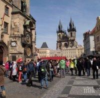 Прага е домакин на срещата на върха на Вишеградската четворка относно миграцията
