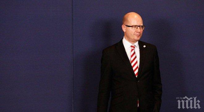 Чешкият премиер: Готови сме да защитим границите на балканските страни при мигрантската криза