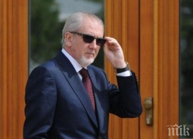 ПЪРВО в ПИК! Изменникът Местан излъга и приятелите си във Фейсбук