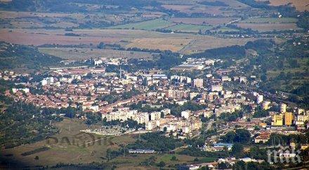 прекратиха предсрочно пълномощията общински съветник мездра