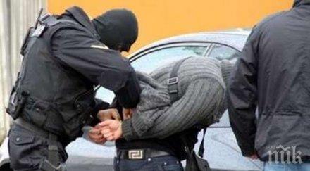 полицаи удариха квартирата бургаски шанаджия