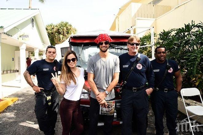 Гришо се маскира като карибски пират, снима се с пожарникари (снимки)