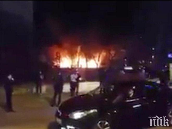 5 загинали и 10 ранени при атака срещу военен конвой в Анкара