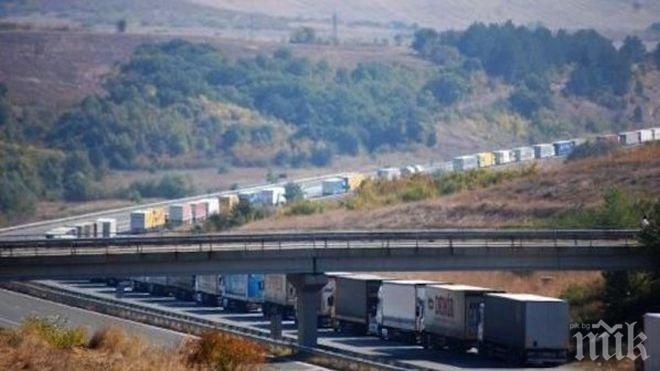 4 гранични пункта са блокирани от превозвачи