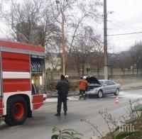 Ауди пламна на бензиностанция в Казанлък (снимка)