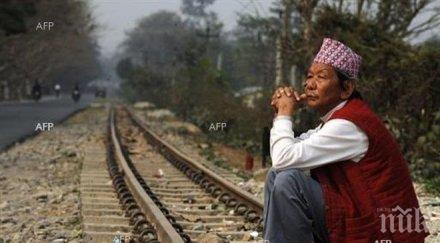 влак индийския град мумбай убил четирима души